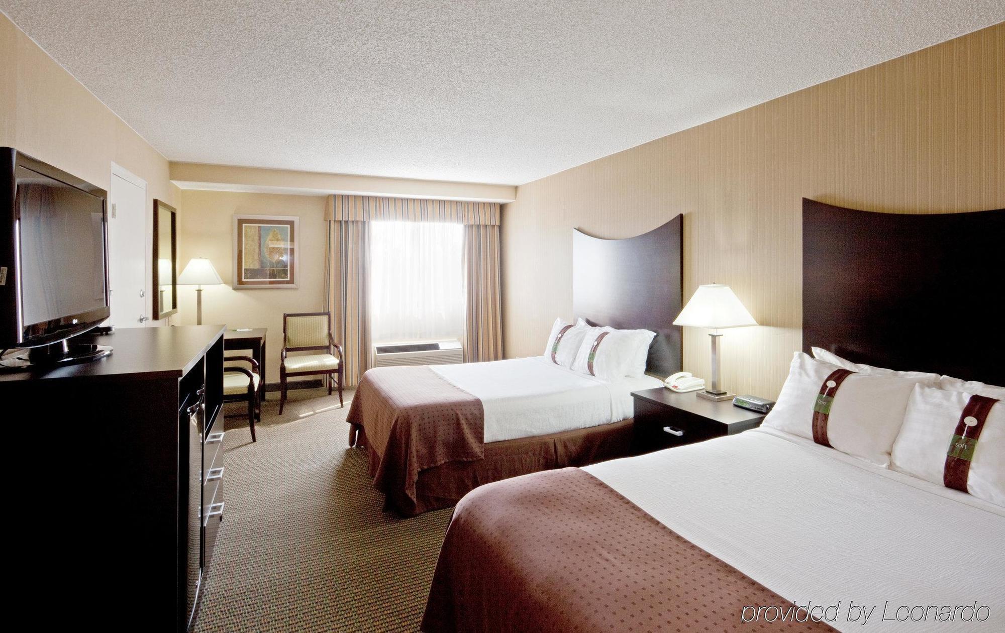 Days Inn By Wyndham Plattsburgh Bilik gambar